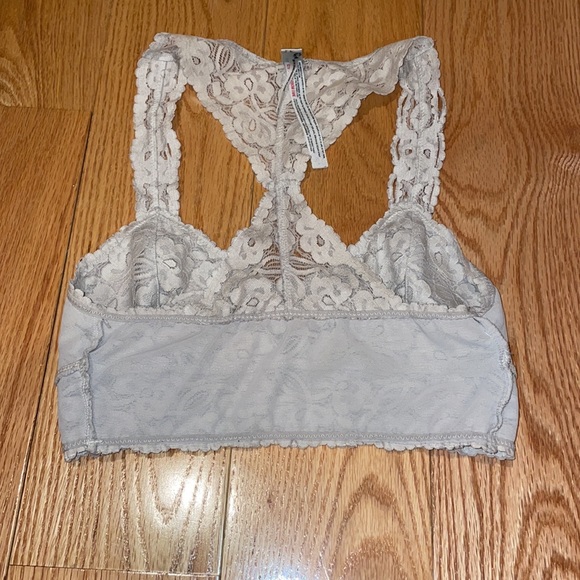 💖Bundle It!💖 Light Gray/White Lace Free People Bralette - Picture 6 of 7